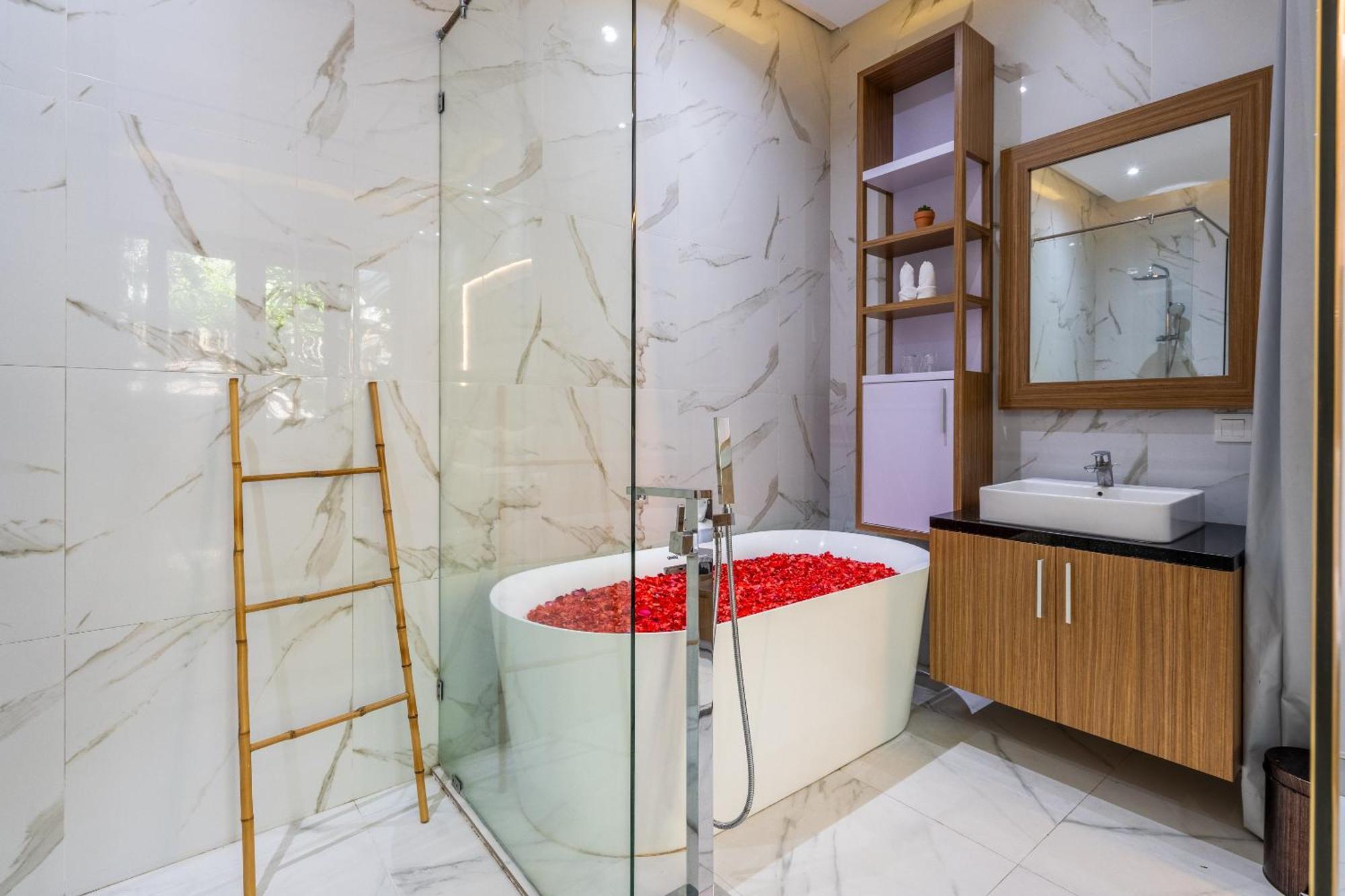 Villa Sun Lila By Jb Villas เซมินยัค ภายนอก รูปภาพ